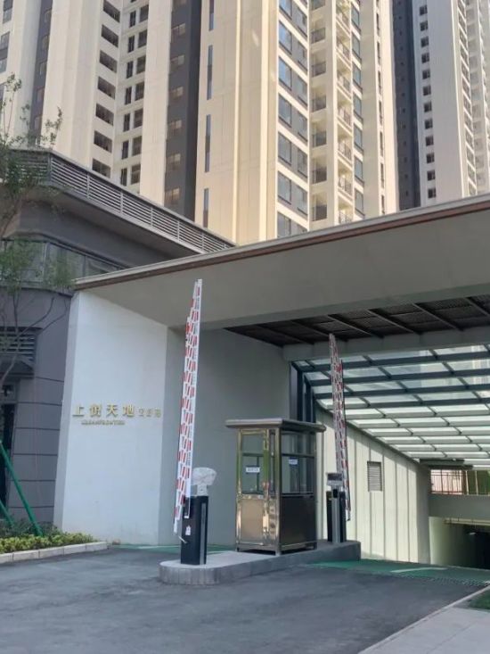 云南 . 上躍天地<a href=http://www.endaguoji.com target=_blank class=infotextkey>陽臺護欄</a><a href=http://www.endaguoji.com/product/loutifushou/ target=_blank class=infotextkey>樓梯扶手</a>項目