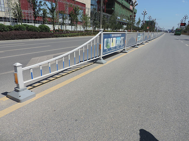 城市道路護(hù)欄廠家哪家好？