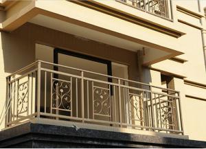 歐式陽臺(tái)護(hù)欄報(bào)價(jià)多少