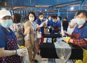 華禹護(hù)欄工會(huì)組織開(kāi)展母親節(jié)慰問(wèn)活動(dòng)